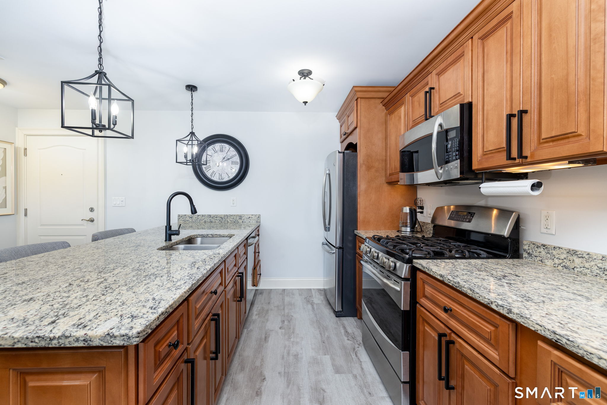 461 Bank Street, Unit 408 New London, CT 06320 - Photo 6 of 40