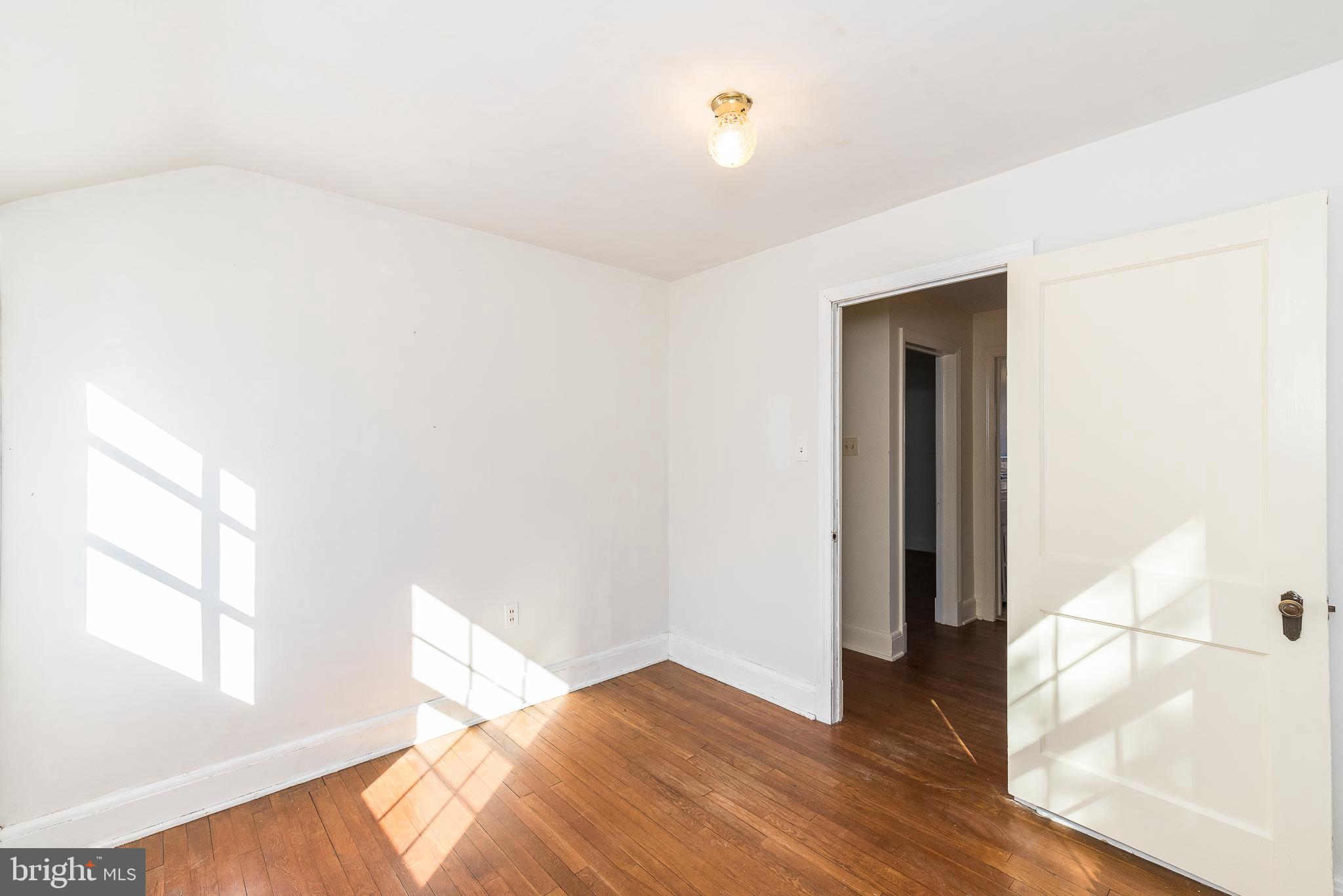 605 Cedarcroft Road Baltimore, MD 21212 - Photo 36 of 63 Spacious third bedroom
