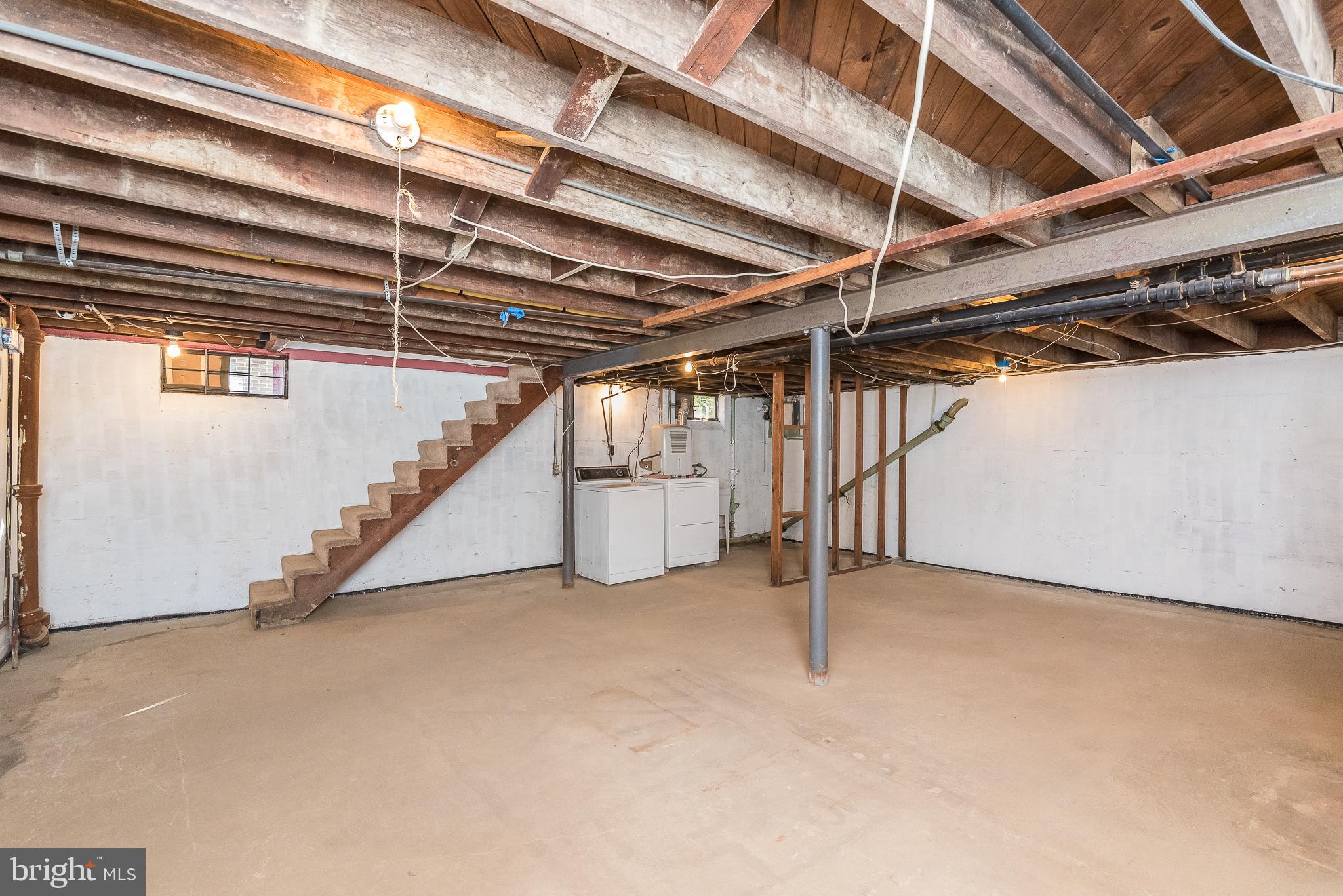 605 Cedarcroft Road Baltimore, MD 21212 - Photo 44 of 63 Good ceiling height