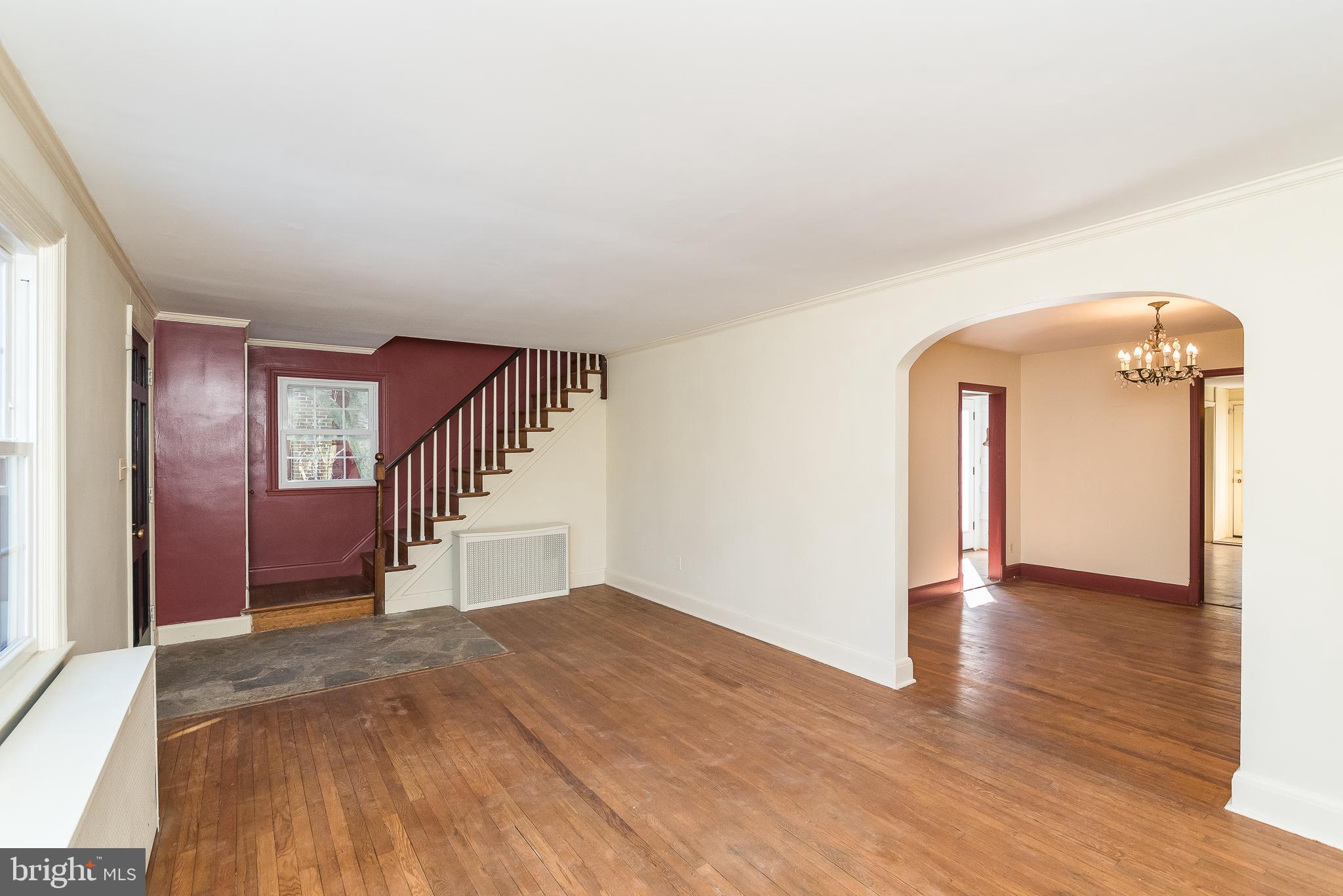 605 Cedarcroft Road Baltimore, MD 21212 - Photo 6 of 63 Large living room with wood floors