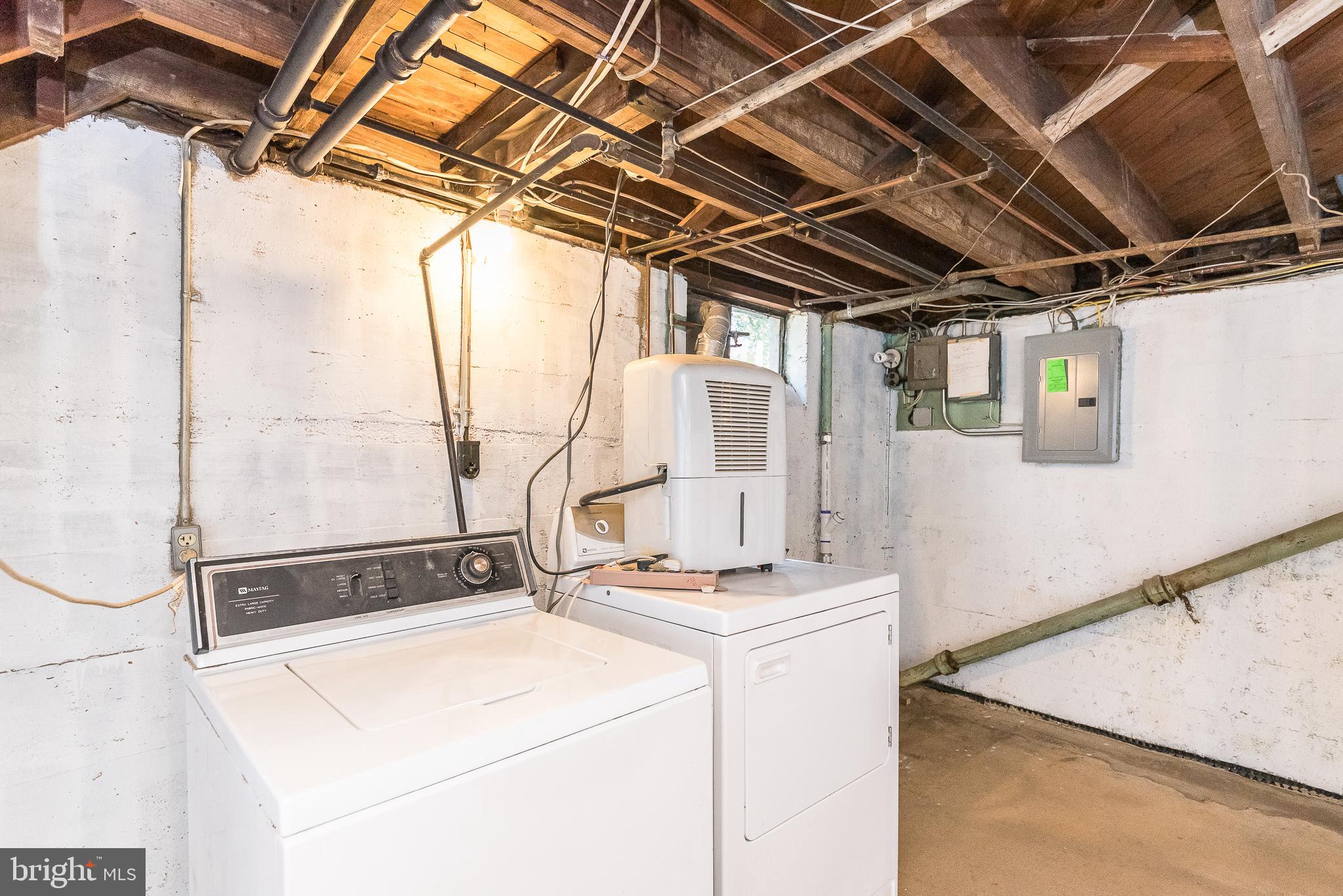 605 Cedarcroft Road Baltimore, MD 21212 - Photo 58 of 63 Washer/dryer lower level
