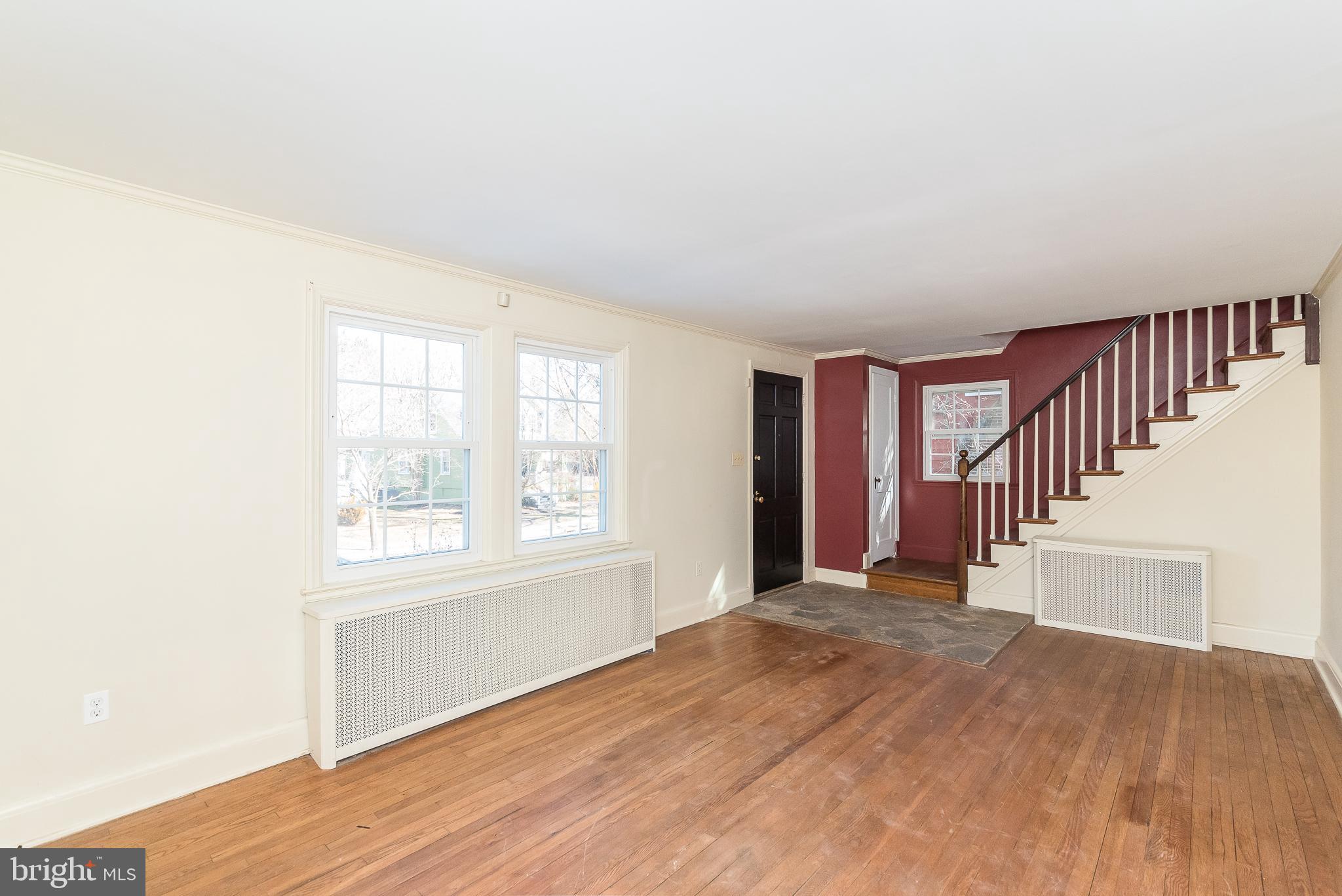 605 Cedarcroft Road Baltimore, MD 21212 - Photo 7 of 63 Warm radiator heat