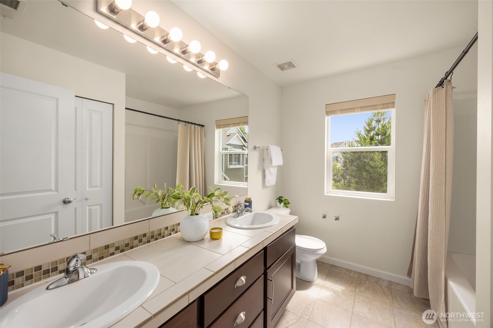 3802 196th Place Southeast Bothell, WA 98012 - Photo 17 of 33