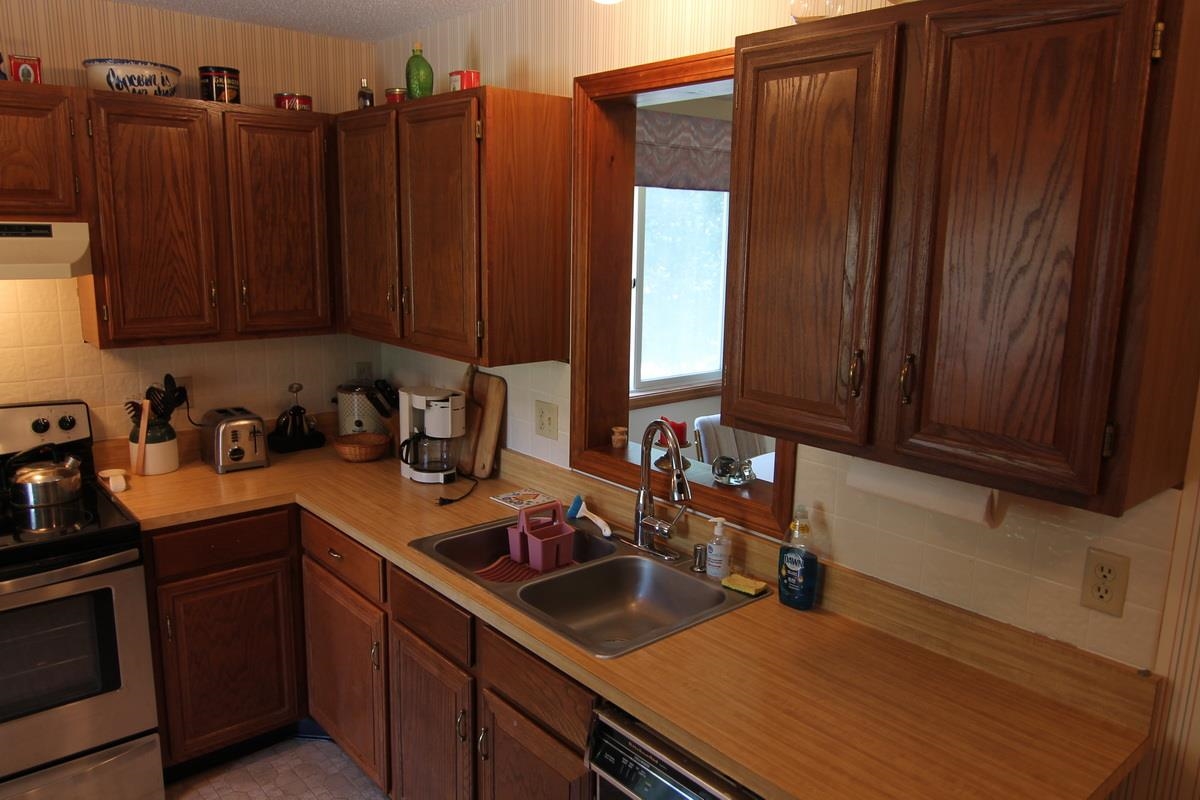 5 Robin Road, Unit 8 Lincoln, NH 03251 - Photo 3 of 22 Gallery Image 3