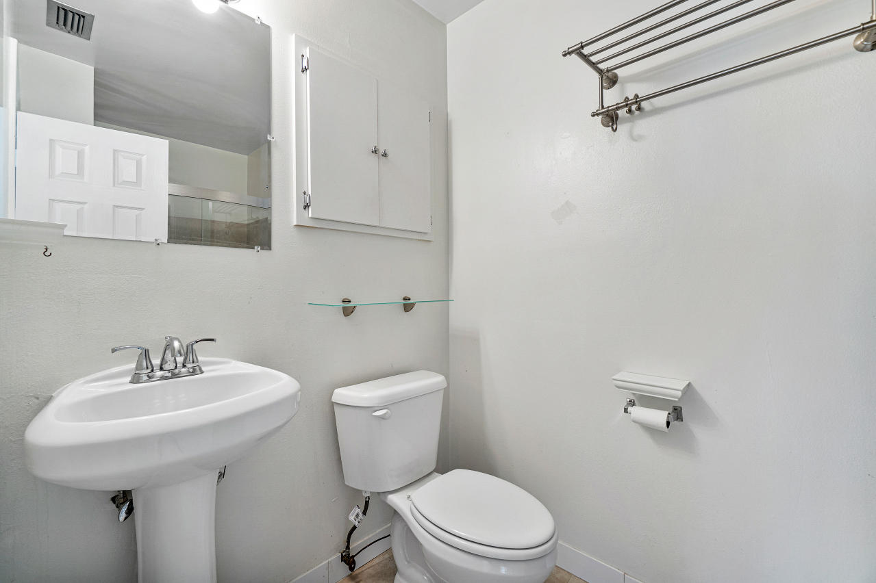 1760 Southwest 10th Street Boca Raton, FL 33486 - Photo 16 of 32 018-1760Southwest10thStreet-BocaRaton-FL