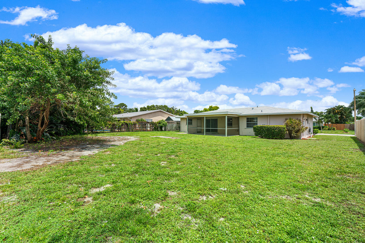 1760 Southwest 10th Street Boca Raton, FL 33486 - Photo 6 of 32 023-1760Southwest10thStreet-BocaRaton-FL