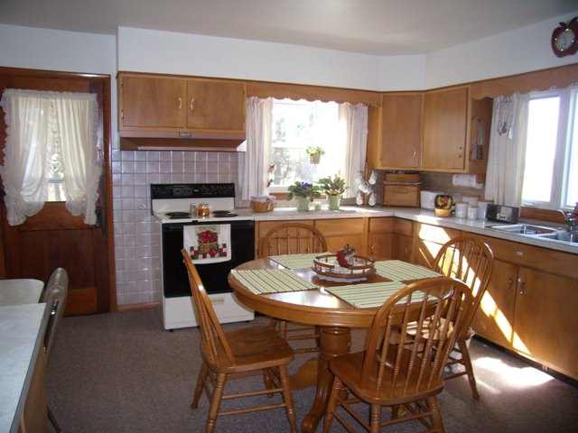 3992 West Cedarville Road Freeport, IL 61032 - Photo 4 of 9 Gallery Image 4