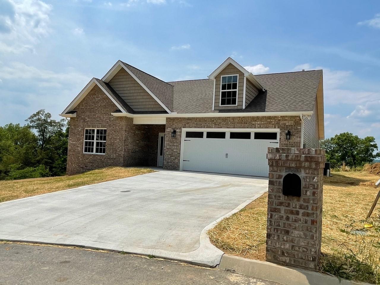 111 Raelyn Ridge Way Clinton, TN 37716 - Photo 3 of 22 thumbnail_IMG_1722