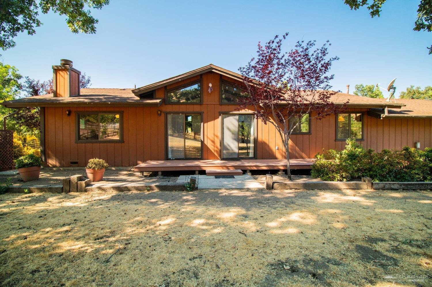 26851 Bear Valley Road Tehachapi, CA 93561 - Photo 2 of 48 Gallery Image 2