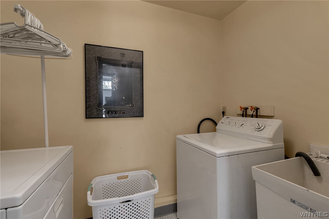 92 Johnson Park Buffalo, NY 14201 - Photo 10 of 26