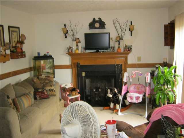 2892 Barrows Road Columbus, OH 43232 - Photo 4 of 10 Gallery Image 4