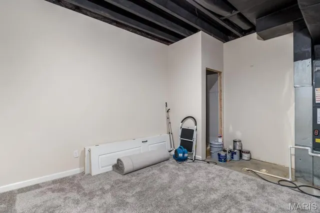 $529,900 | 13940 Industry Road, Lebanon, MO 65536