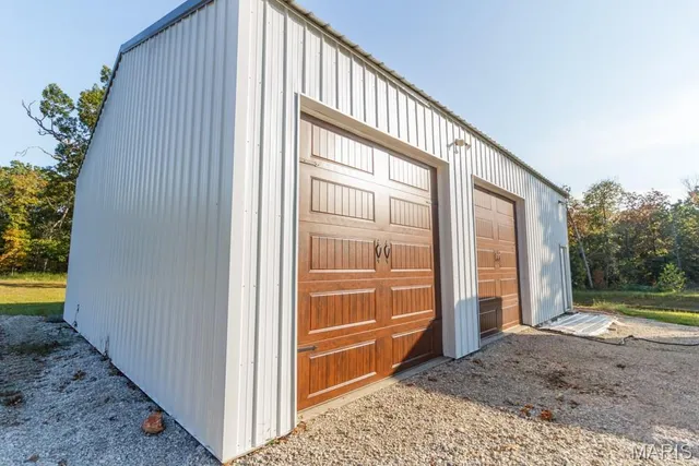 $529,900 | 13940 Industry Road, Lebanon, MO 65536