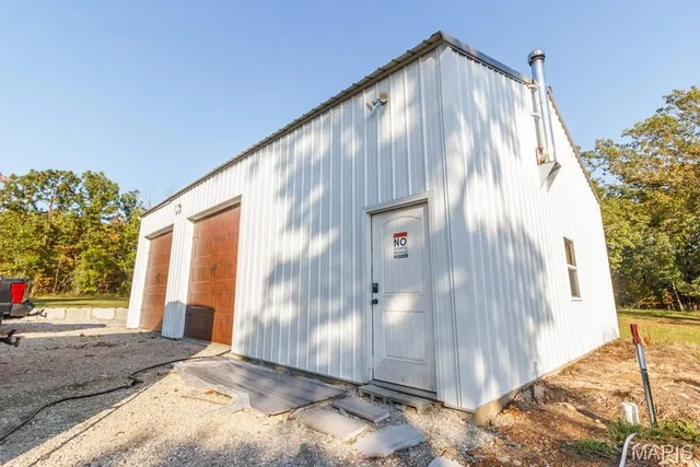 $529,900 | 13940 Industry Road, Lebanon, MO 65536