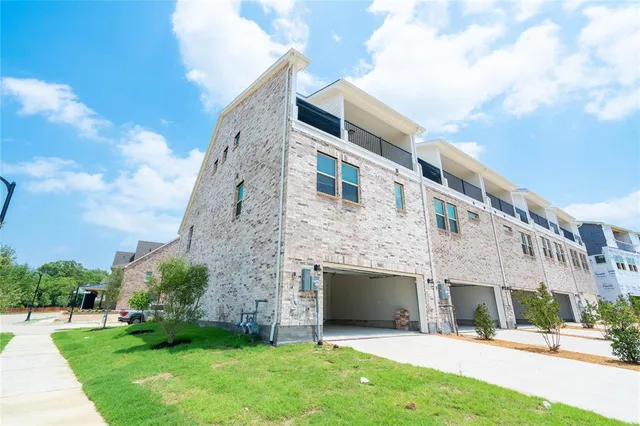 $2,895 | 7800 Manilla Drive, Rowlett, TX 75088