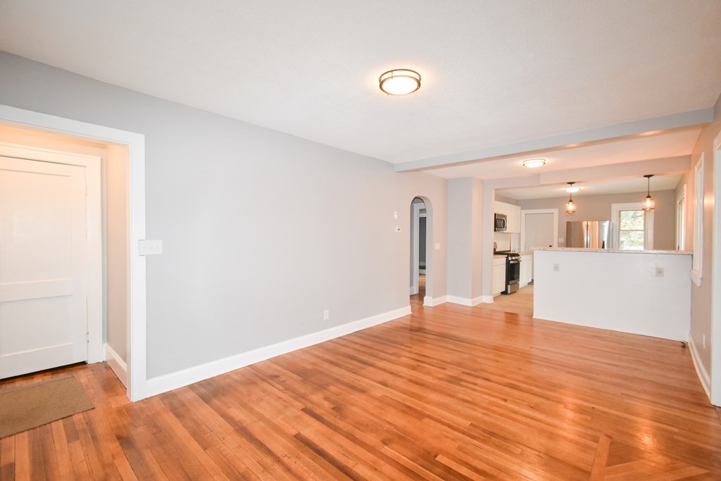 12 Haskin Street Springfield, MA 01109 - Photo 13 of 30 Gallery Image 13