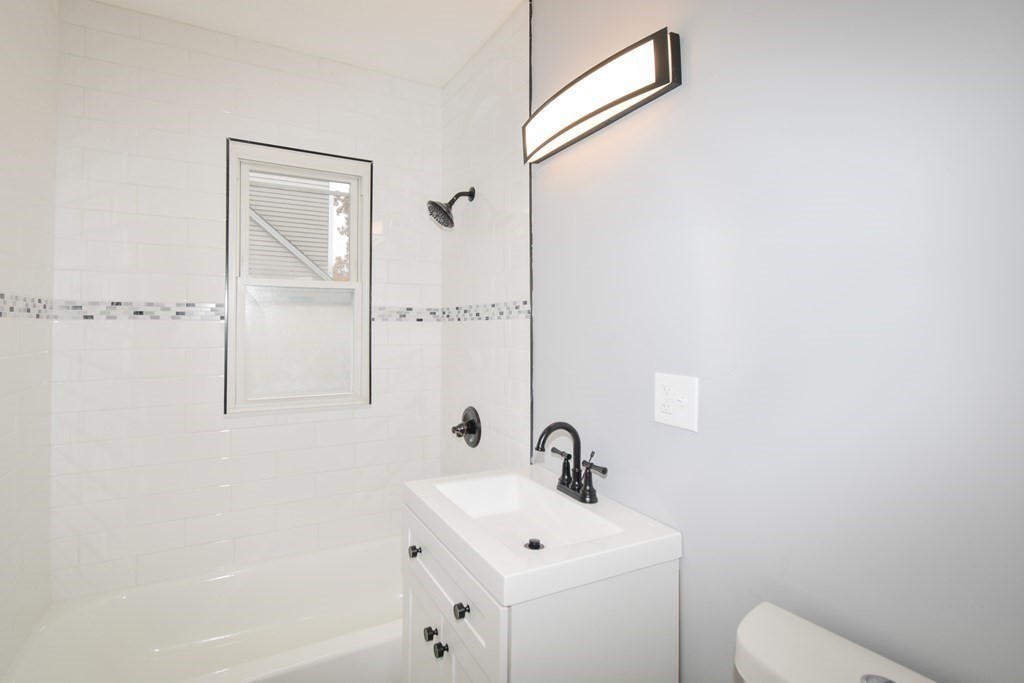 12 Haskin Street Springfield, MA 01109 - Photo 24 of 30 Gallery Image 24