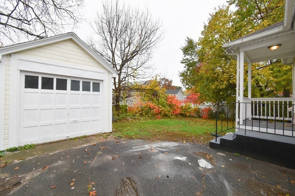 12 Haskin Street Springfield, MA 01109 - Photo 5 of 30 Gallery Image 5