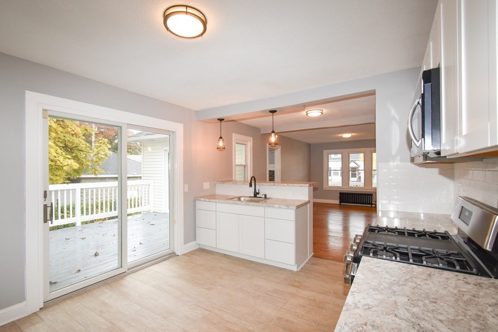 12 Haskin Street Springfield, MA 01109 - Photo 6 of 30 Gallery Image 6