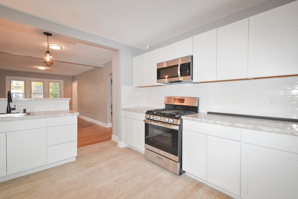 12 Haskin Street Springfield, MA 01109 - Photo 9 of 30 Gallery Image 9
