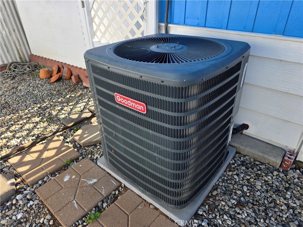 6271 East Sea Breeze Drive, Unit 36 Long Beach, CA 90803 - Photo 19 of 34 a view of entryway