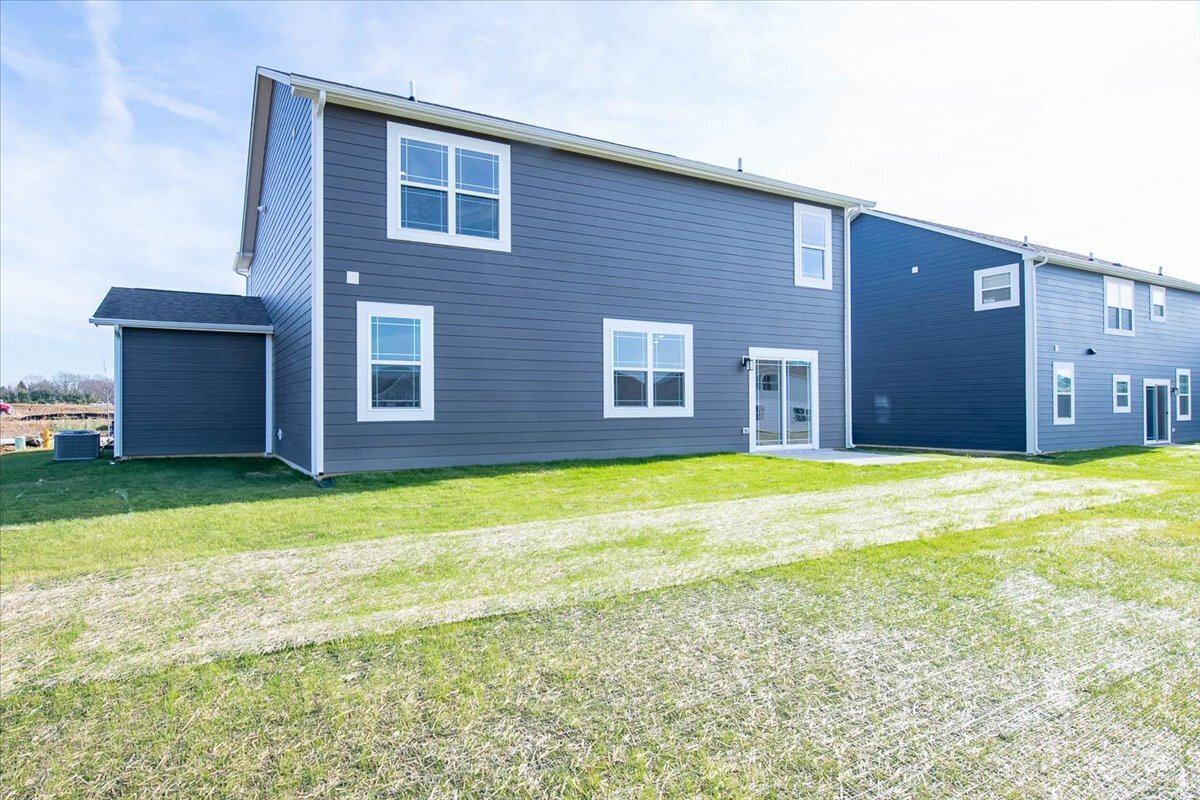 300 Lar Lan Drive Danville, IN 46122 - Photo 5 of 57