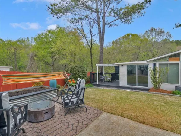 $374,999 | 2732 River Tree Drive, Decatur, GA 30034