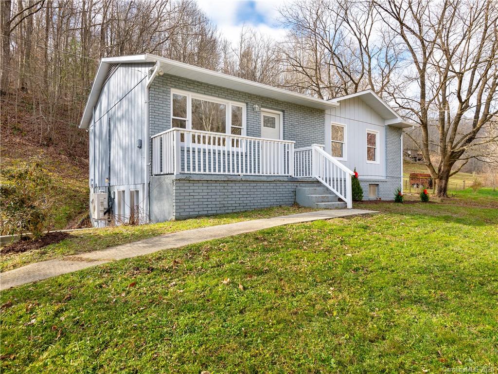 465 Thomas Br Road Marshall, NC 28753 - Photo 2 of 12 Gallery Image 2