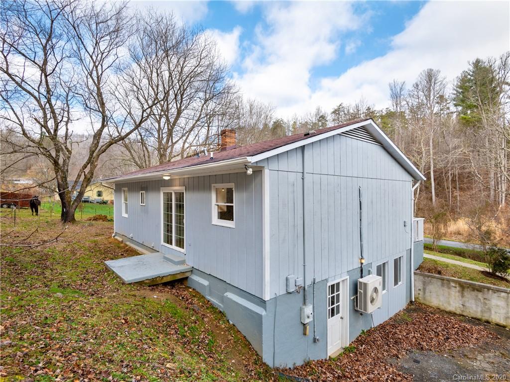 465 Thomas Br Road Marshall, NC 28753 - Photo 3 of 12 Gallery Image 3