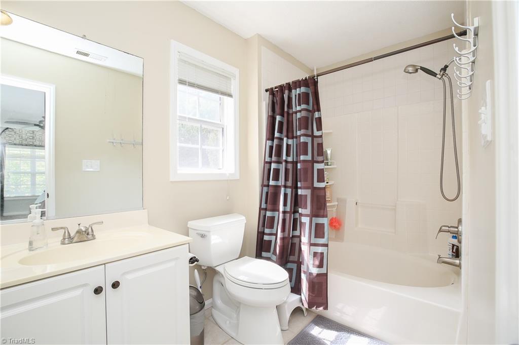4103 Tahoe Court High Point, NC 27265 - Photo 28 of 44