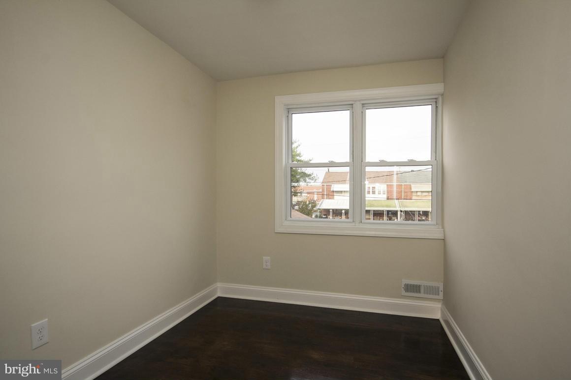 1746 Melbourne Road Baltimore, MD 21222 - Photo 22 of 29 Bedroom