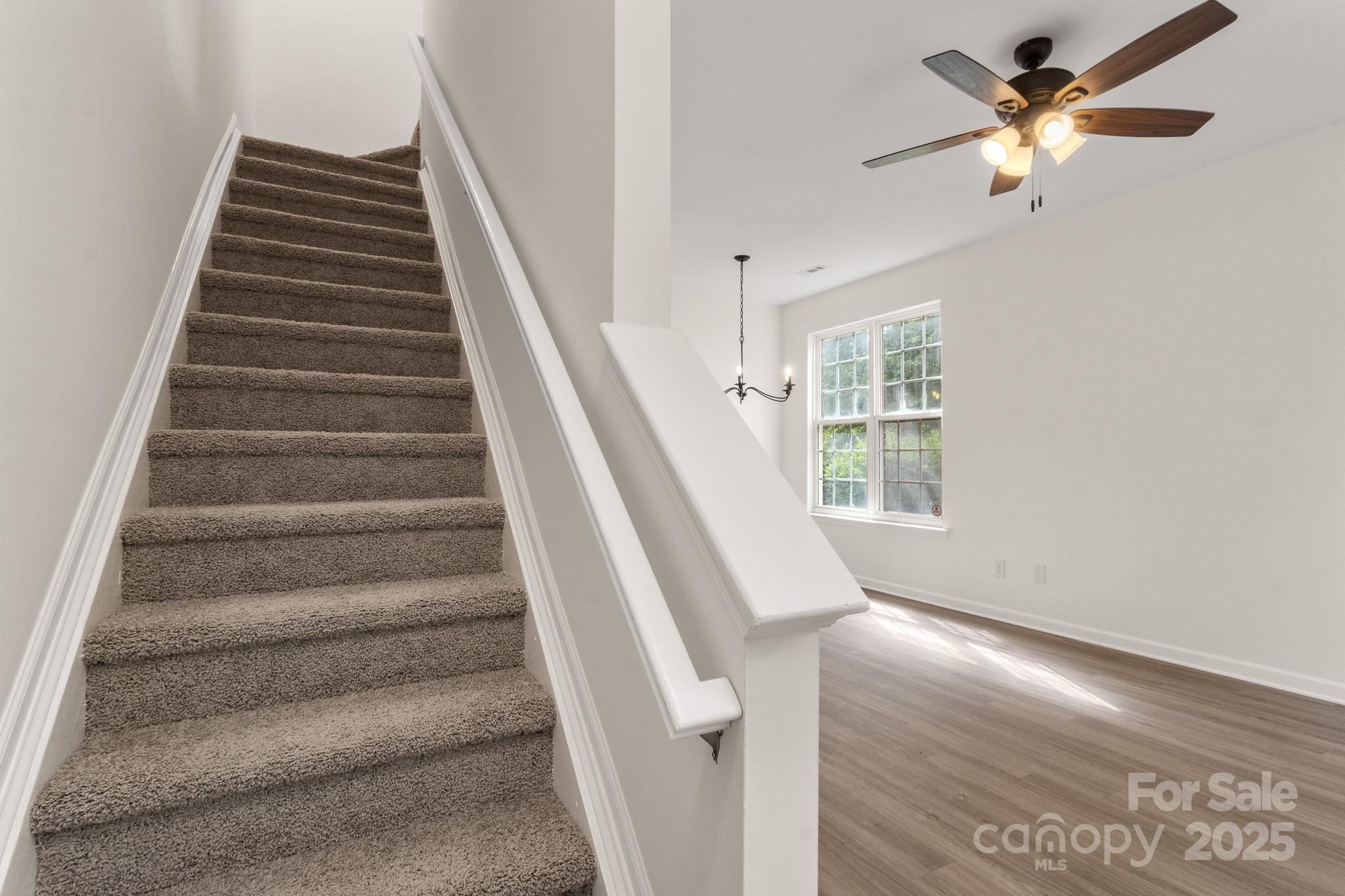 5529 Seths Drive Charlotte, NC 28269 - Photo 16 of 32 a view of entryway
