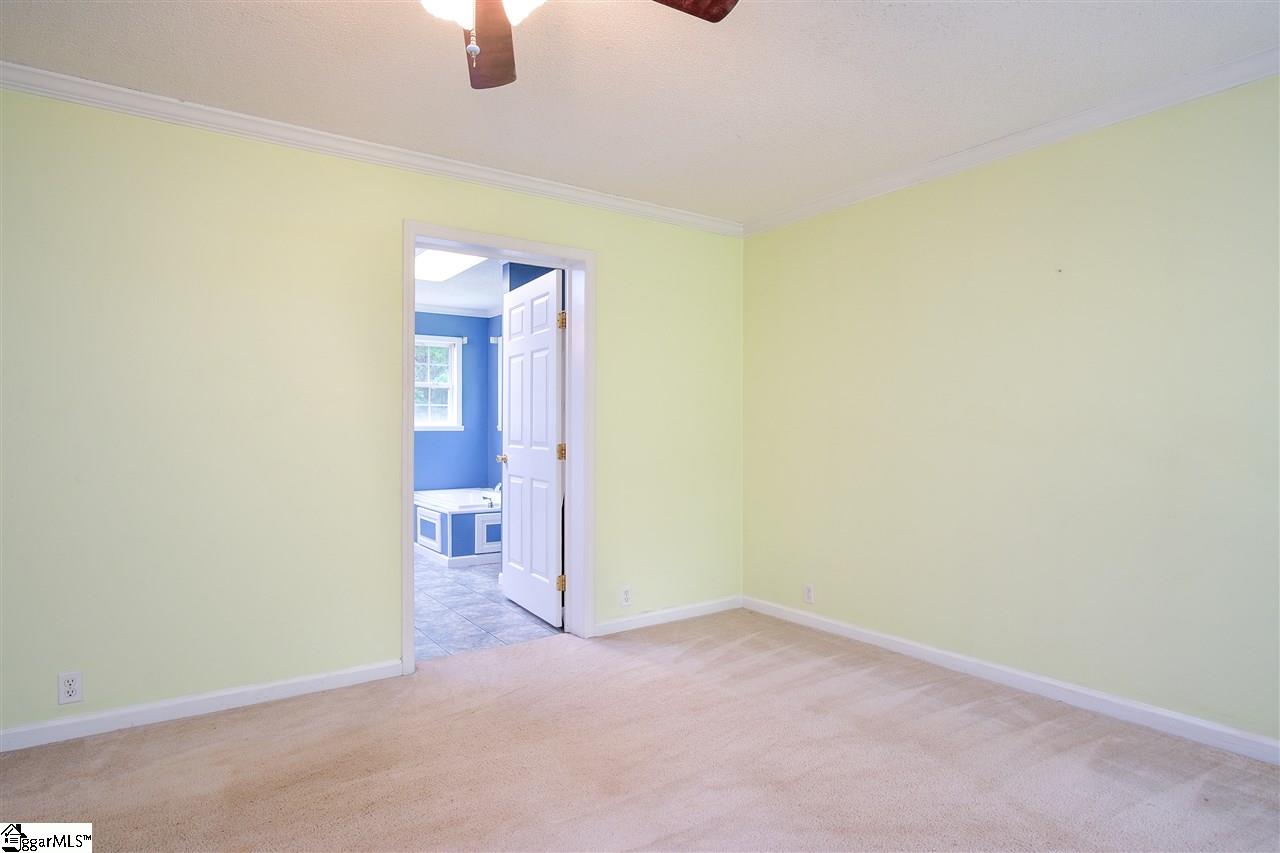 126 Kellett Road Gray Court, SC 29645 - Photo 15 of 36
