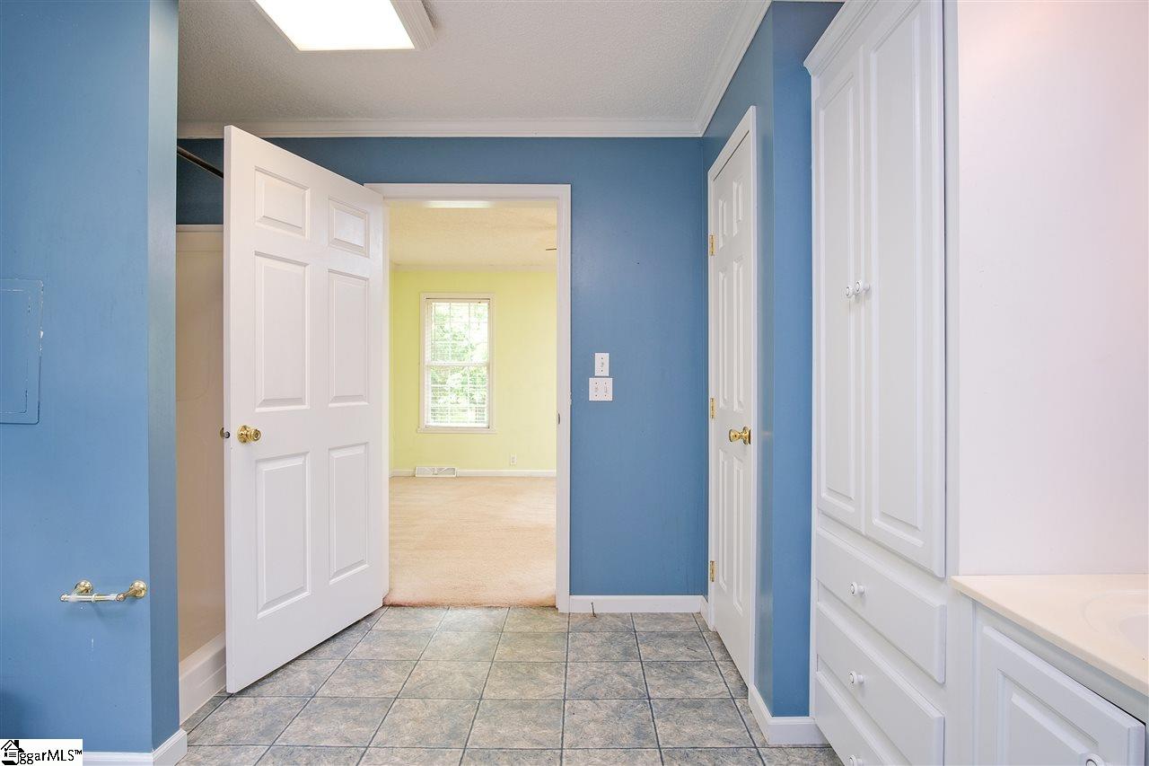 126 Kellett Road Gray Court, SC 29645 - Photo 16 of 36
