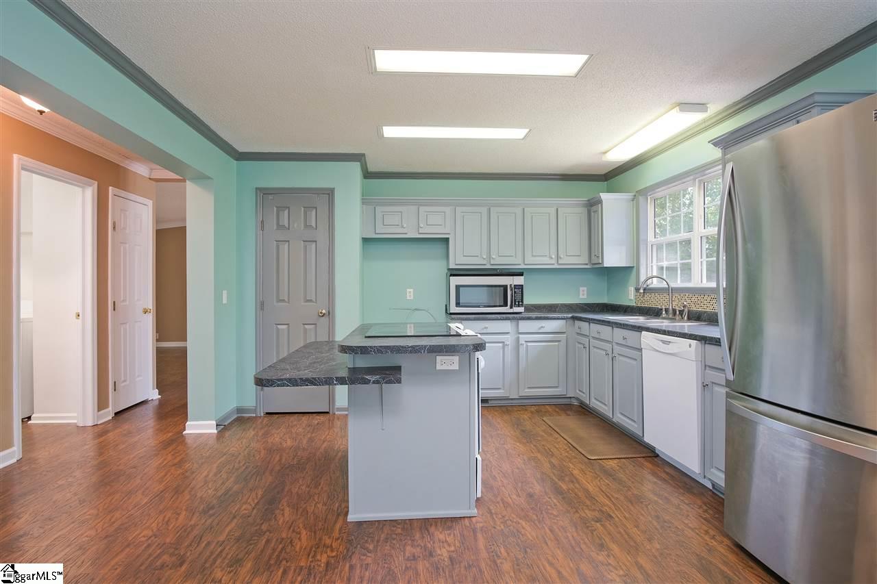 126 Kellett Road Gray Court, SC 29645 - Photo 7 of 36