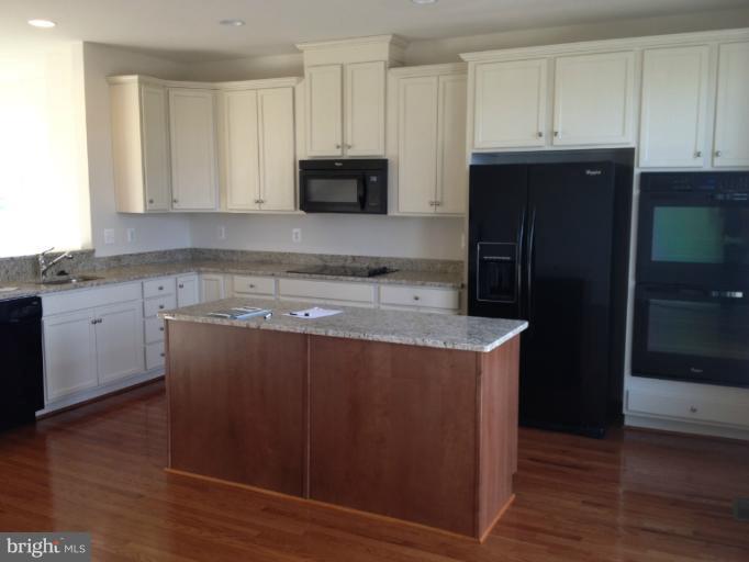 8374 Scotland Loop Manassas, VA 20109 - Photo 14 of 20 Interior (General)
