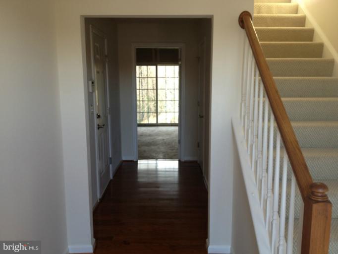 8374 Scotland Loop Manassas, VA 20109 - Photo 8 of 20 Interior (General)