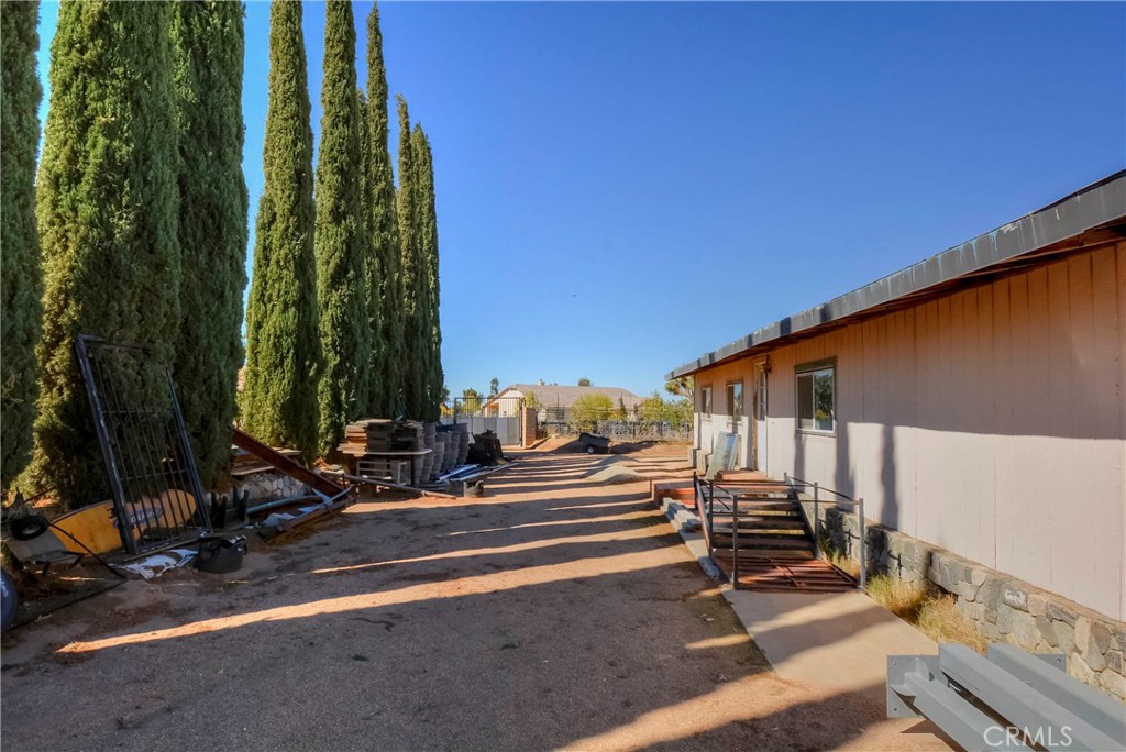 9331 Manada Road Phelan, CA 92371 - Photo 35 of 38 a view of outdoor space and yard