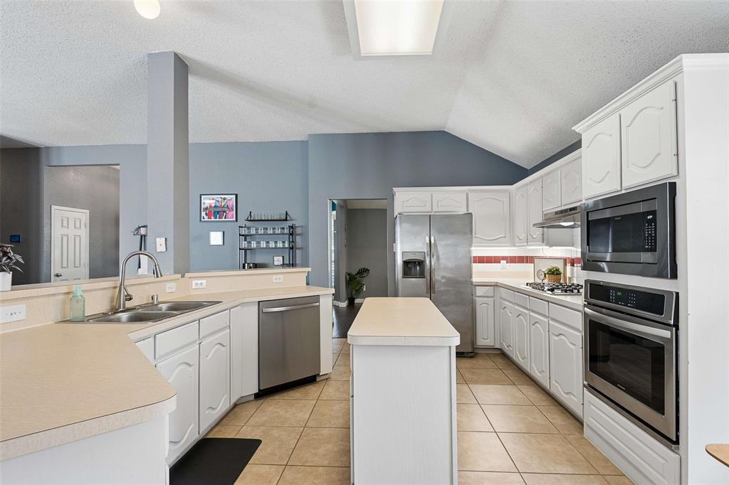 1304 Dearborn Road Allen, TX 75002 - Photo 17 of 38