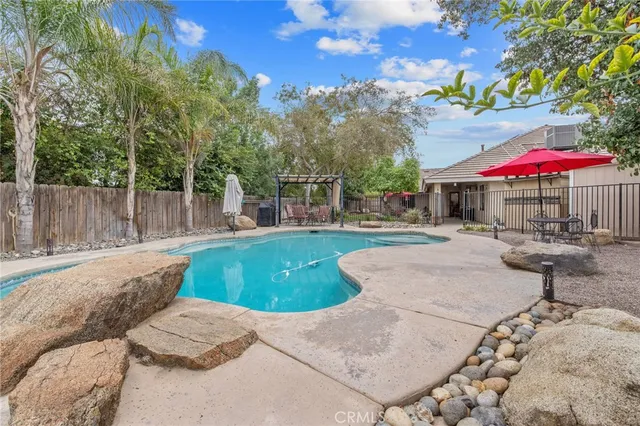 $575,000 | 594 Diana Court, Hanford, CA 93230