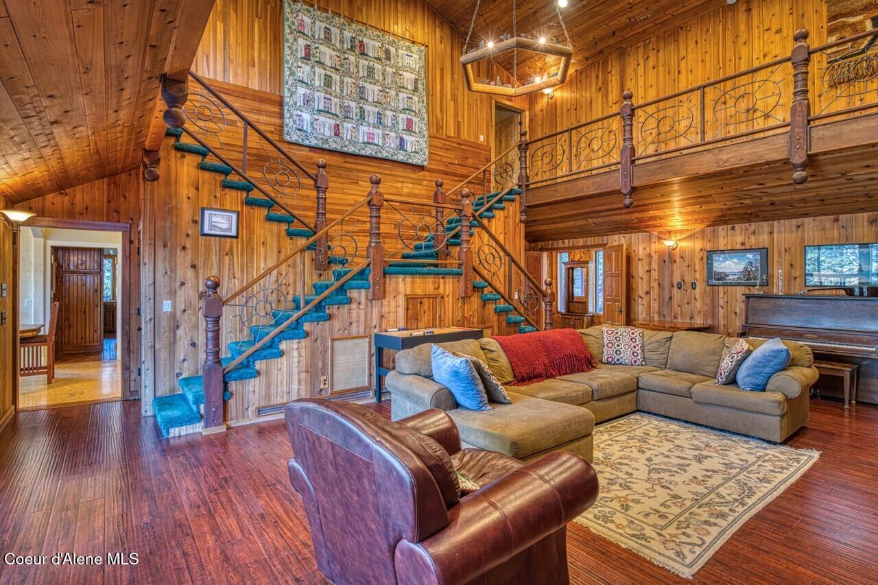 2298 Selkirk Road Sandpoint, ID 83864 - Photo 11 of 52 .