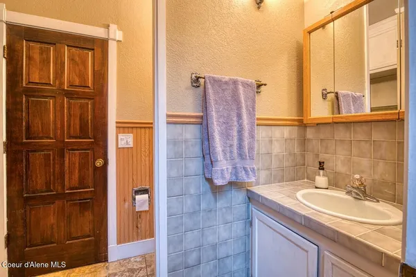 $1,250,000 | 2298 Selkirk Road, Sandpoint, ID 83864