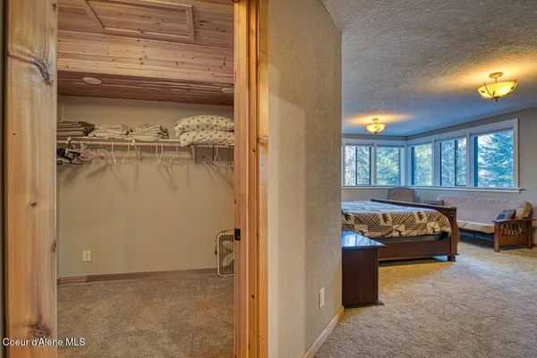 $1,250,000 | 2298 Selkirk Road, Sandpoint, ID 83864
