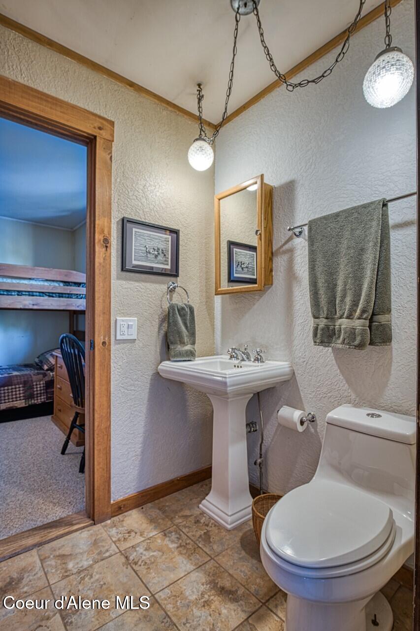 2298 Selkirk Road Sandpoint, ID 83864 - Photo 27 of 52 Second level bathroom 2