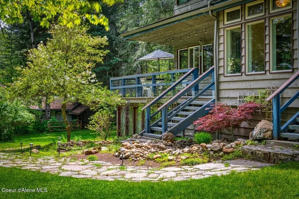 $1,250,000 | 2298 Selkirk Road, Sandpoint, ID 83864