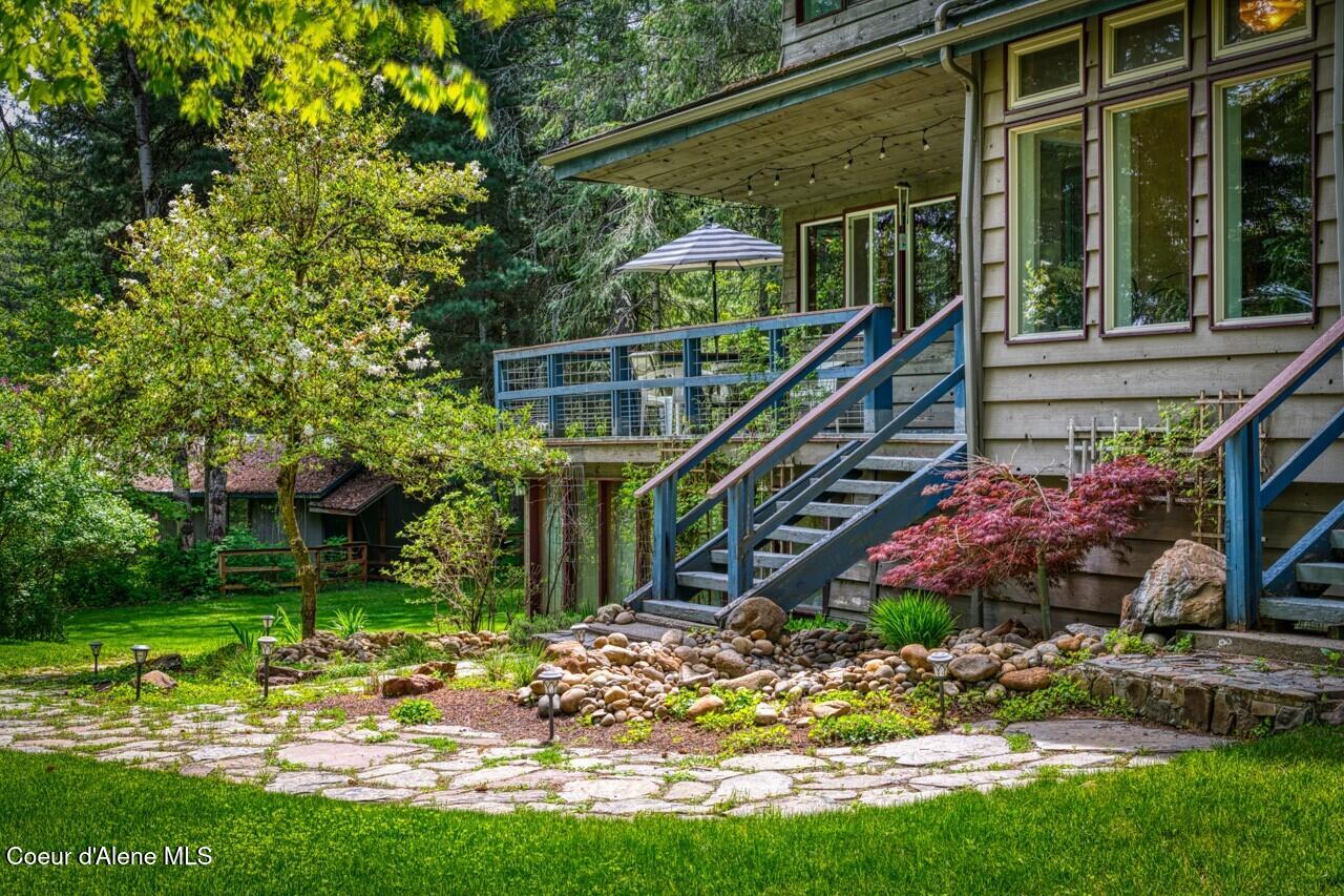 2298 Selkirk Road Sandpoint, ID 83864 - Photo 5 of 52 6 bedrooms and 5 bathrooms