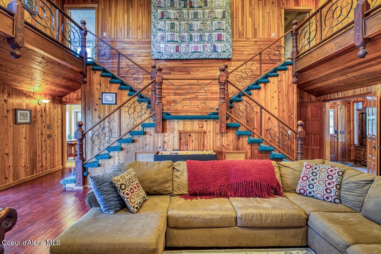 2298 Selkirk Road Sandpoint, ID 83864 - Photo 10 of 52 .