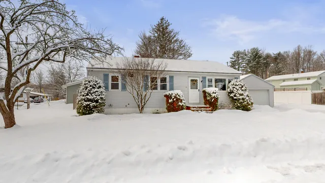 $295,000 | 16 Orchard Circle, Lewiston, ME 04240