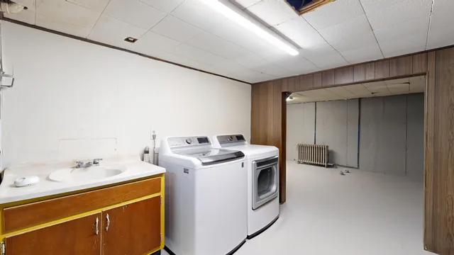 $295,000 | 16 Orchard Circle, Lewiston, ME 04240