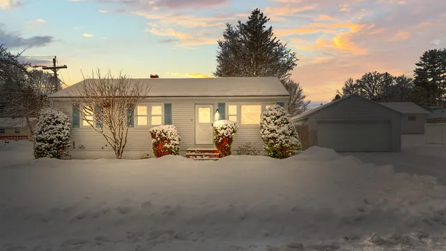 $295,000 | 16 Orchard Circle, Lewiston, ME 04240